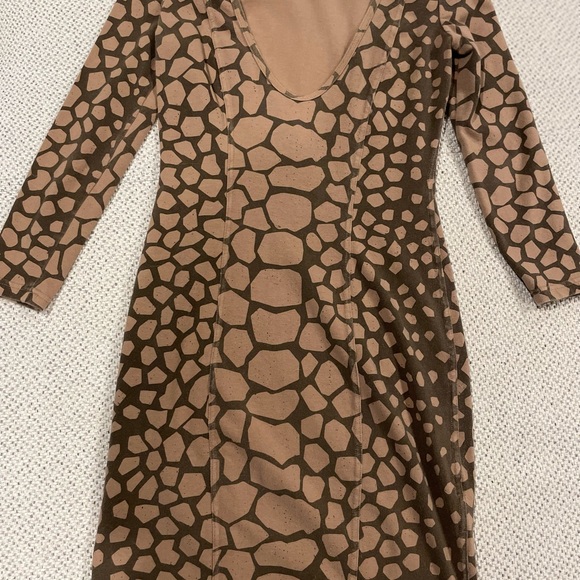 Wilfred Dress - Picture 4 of 4